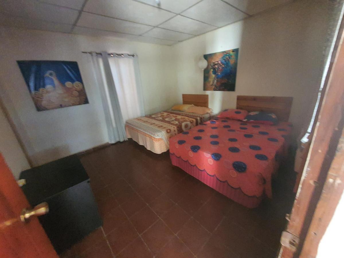 לה ליברטאד Hostal Club Mochilero מראה חיצוני תמונה